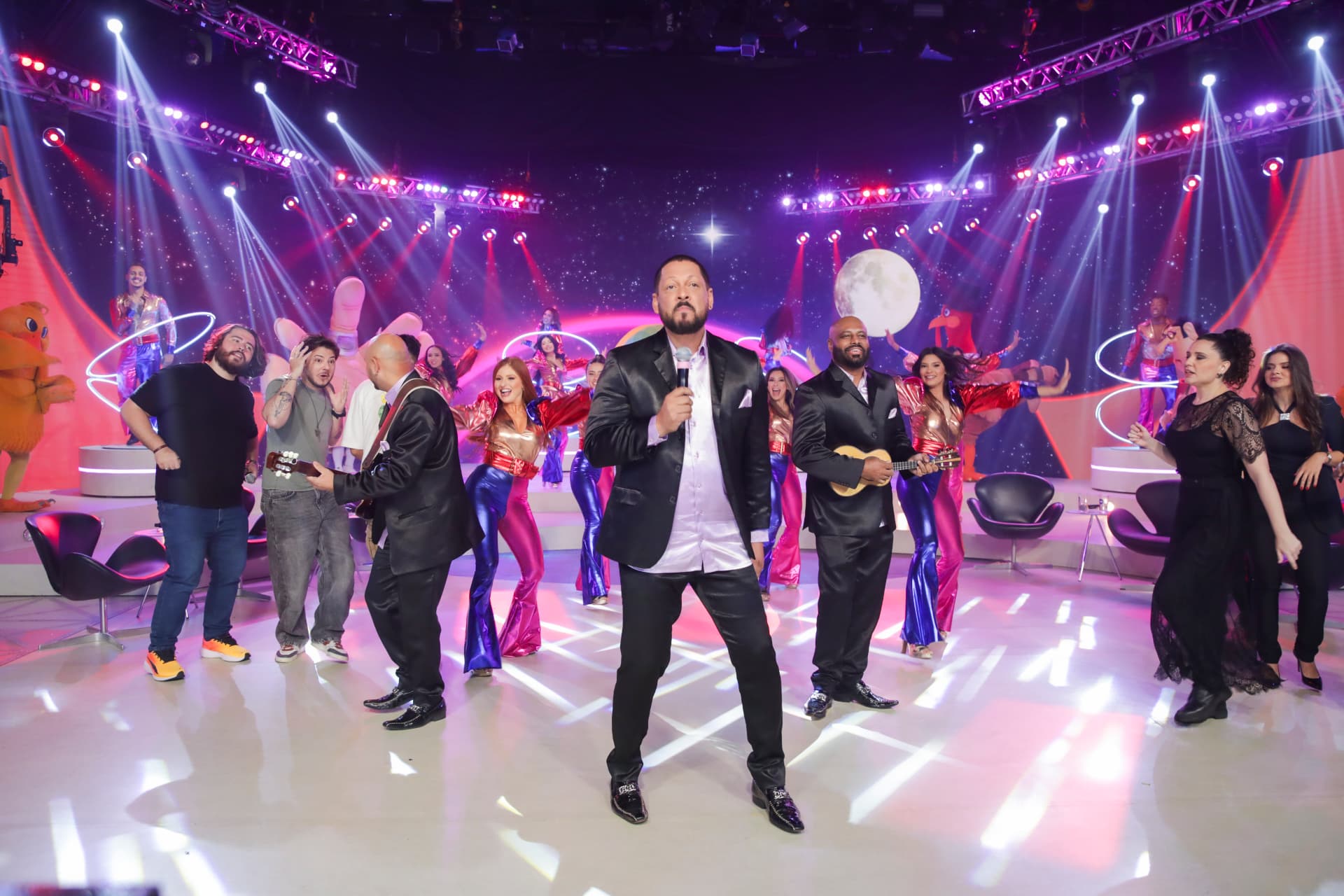 Os Originais do Samba no Programa Viva a Noite - SBT - foto 2